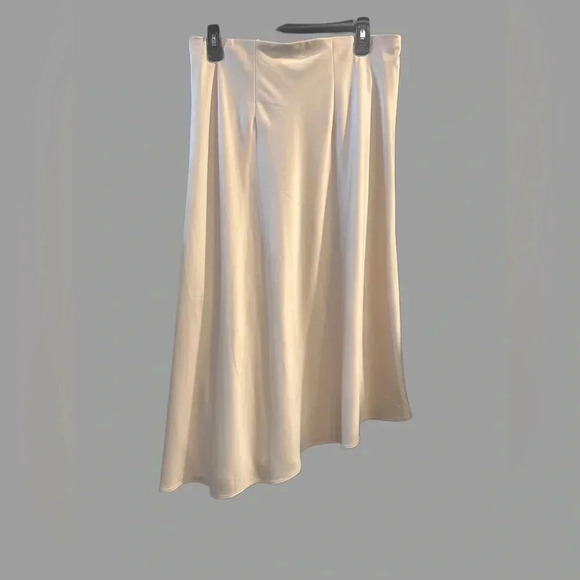 EXPRESS SKIRT - Picture 2 of 5